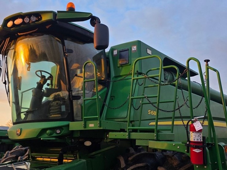 2013-john-deere-s680-image-46