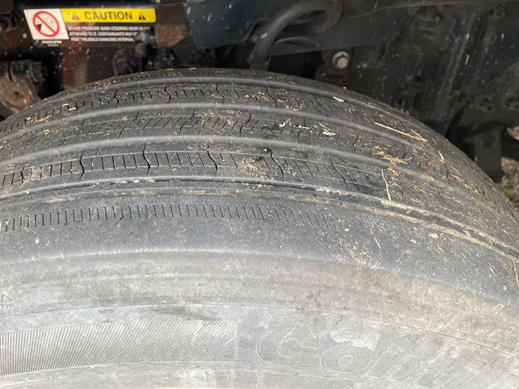 #110-•-2014-volvo-car-hauler-semi-and-trailer-(has-wi-title)-image-66