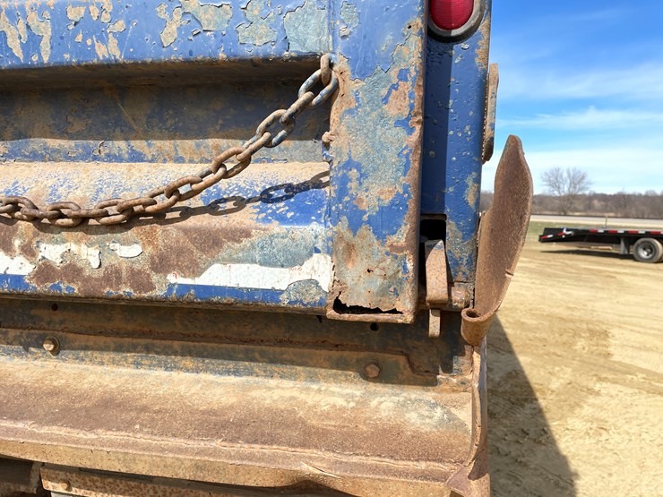 #401-•-1991-mac-rb688s-dump-truck-(has-mn-title)-image-27