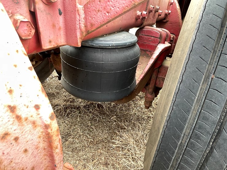 1987-peterbilt-379-image-32