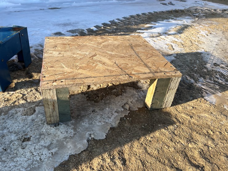 #3940-•-assortment-of-metal-stands-image-7