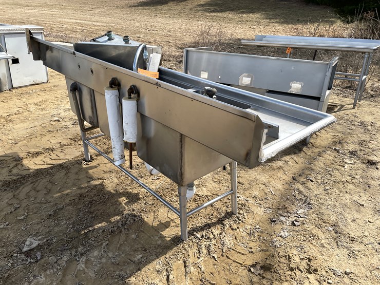 #3974-•-stainless-steel-3-bay-sink-image-5