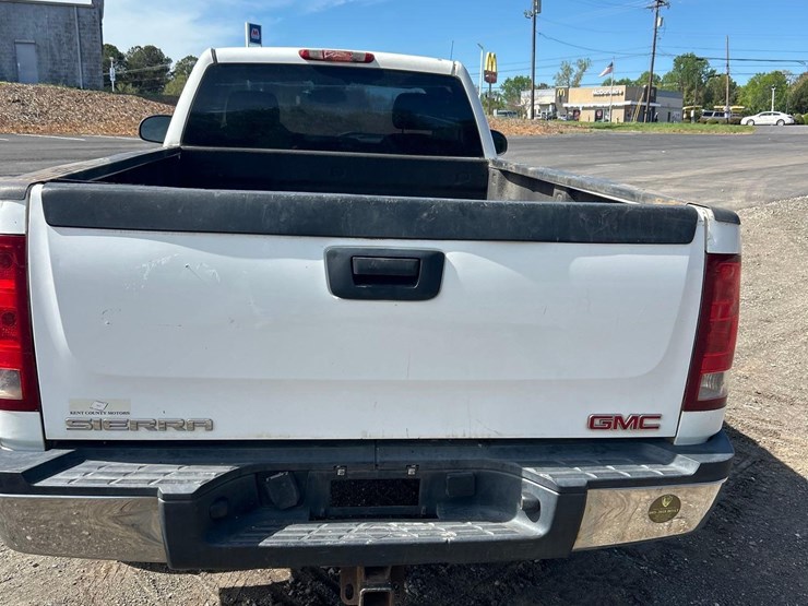 2007-gmc-sierra-2500hd-image-11