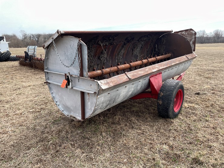#211-•-slinger-style-manure-spreader-image-5