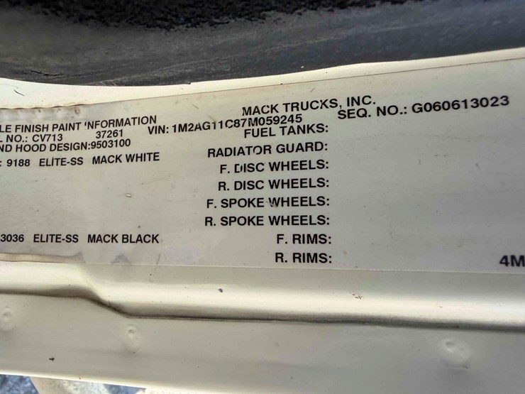 2007-mack-cv713-tri-axle-dump-image-14