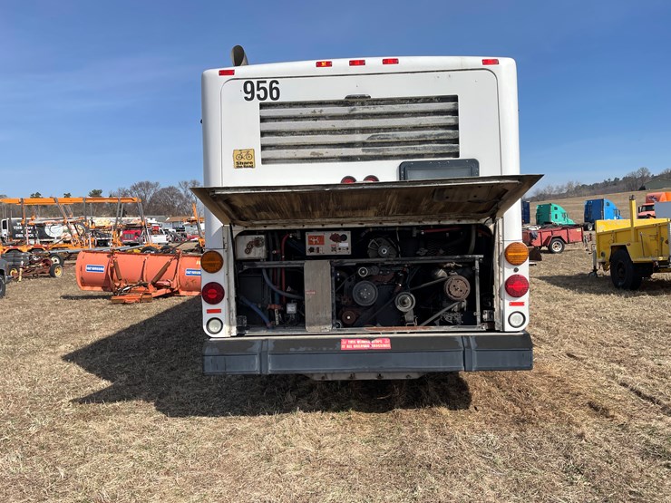 #167-•-2004-gillig-passenger-bus-(has-wi-title)-image-6