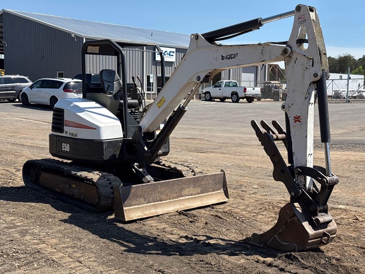 2012-bobcat-e50-image-7