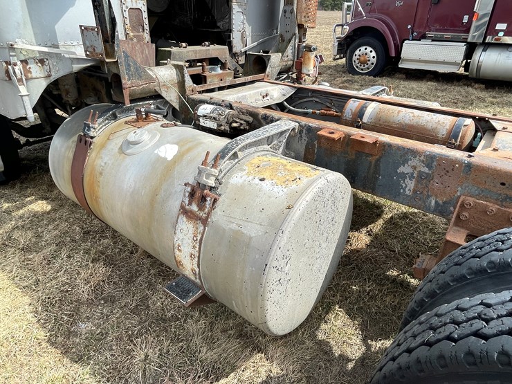 1982-caterpillar-3406-image-26