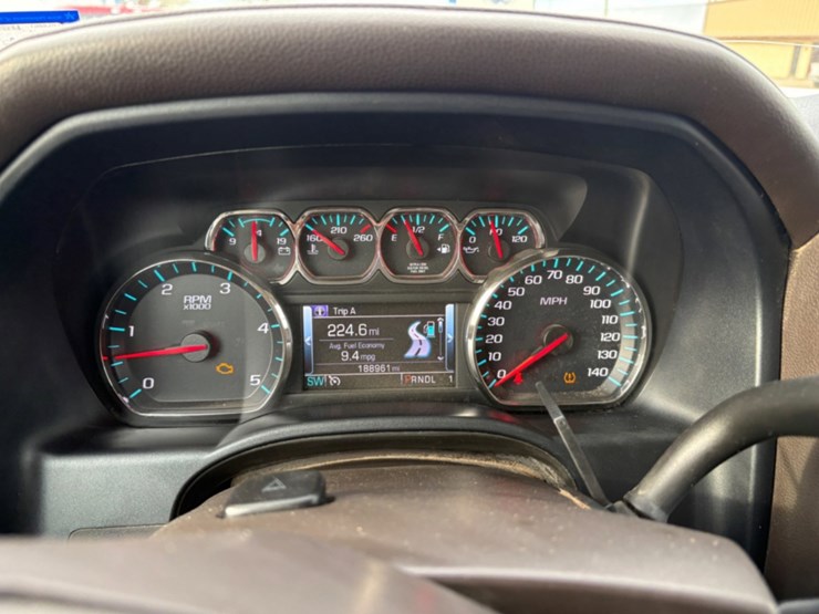 2018-gmc-sierra-2500hd-image-8