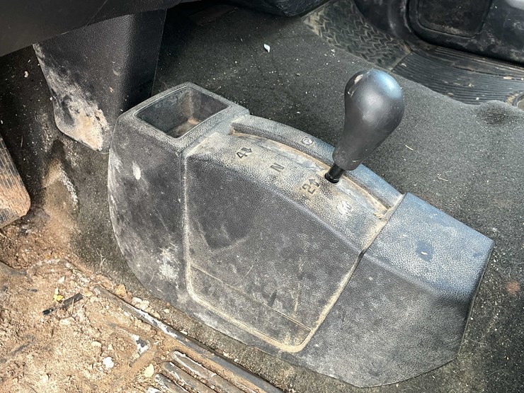 2015-chevrolet-2500-image-54