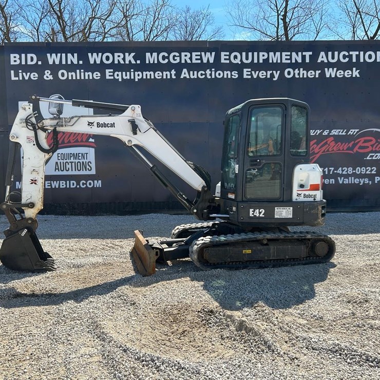 2020 BOBCAT E42