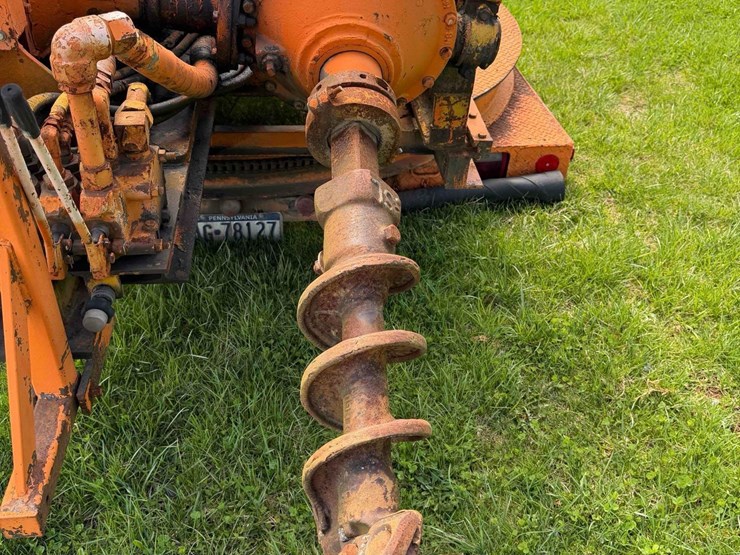truck-mounted-drilling-rig-image-9