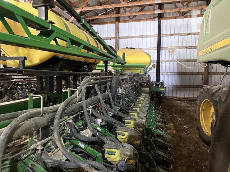 2010-john-deere-db60-image-4