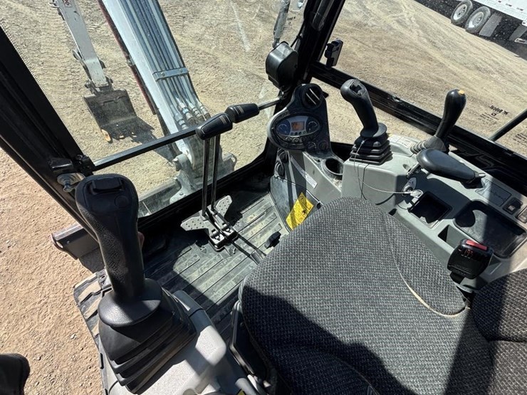 2020-bobcat-e26-image-26