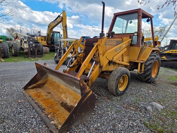 1990-case-480f-image-1