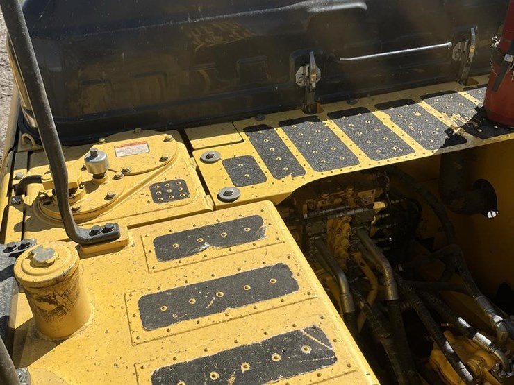 2018-komatsu-pc210-lc-11-image-26