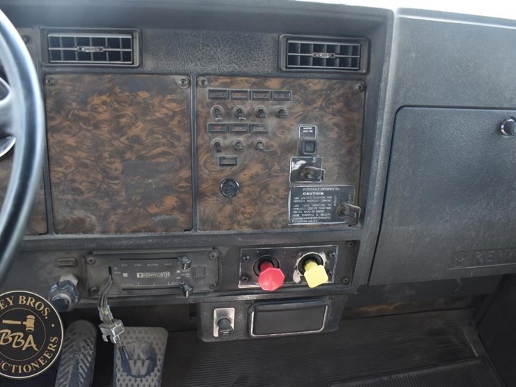 1995-kenworth-t800-image-40