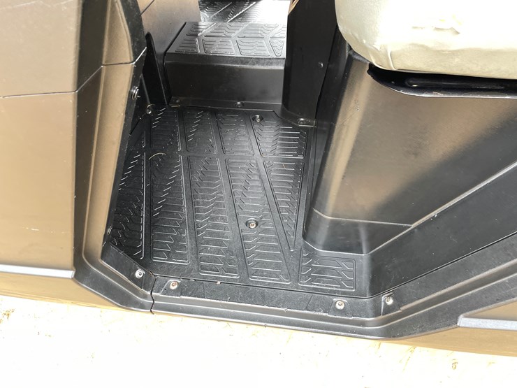 #600-•-2020-polaris-gravely-atlas-jsv-job-site-crew-cab-utv-(sells-with-bill-of-sale-only)-image-31