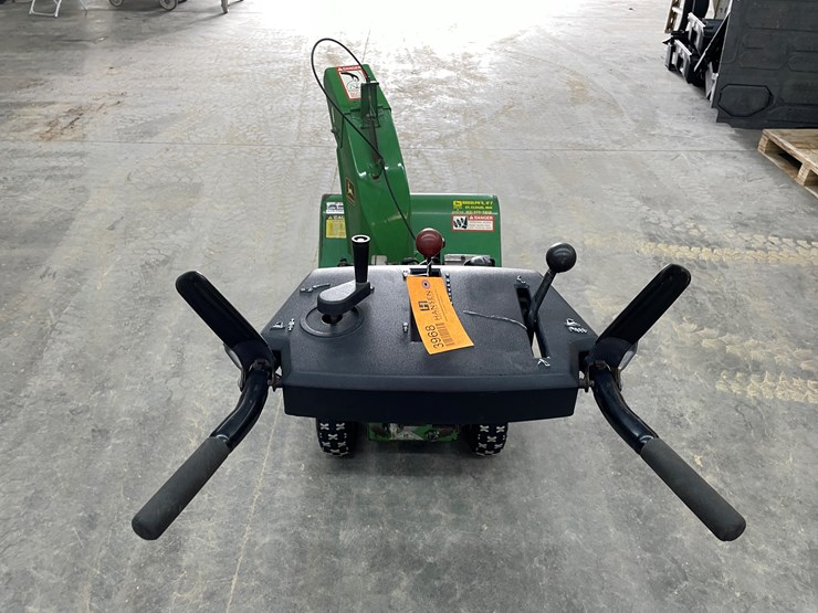 #3968-•-john-deere-trs24-snowblower-image-5