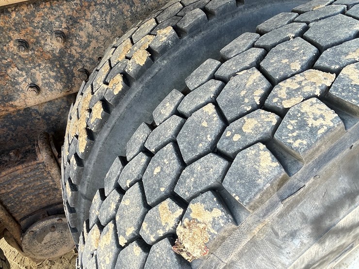 #401-•-1991-mac-rb688s-dump-truck-(has-mn-title)-image-129