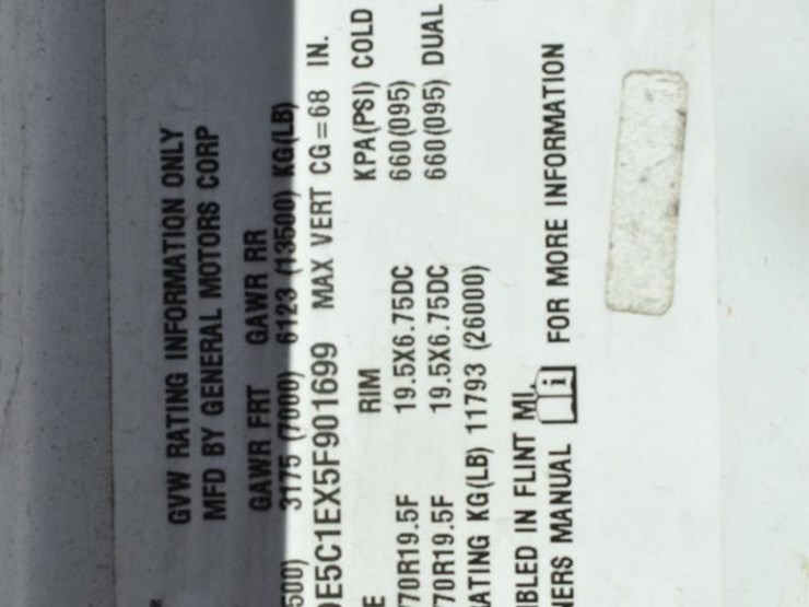 2005-gmc-topkick-image-27