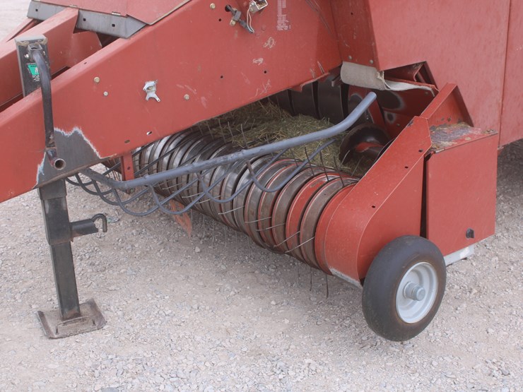 hesston-4910-image-15