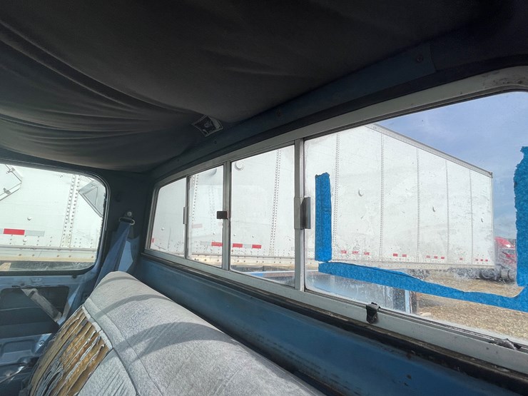 #192-•-1984-2-x-4-chevy-silverado-(has-wi-title)-image-33