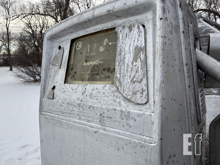 560-gal.-gas-tank-image-5