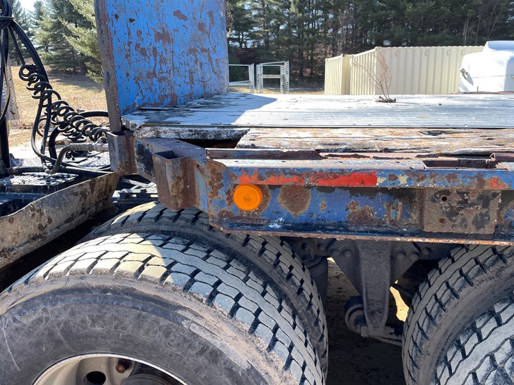 #1030-•-1973-28'-pike-semi-trailer-(has-wi-title)-image-18