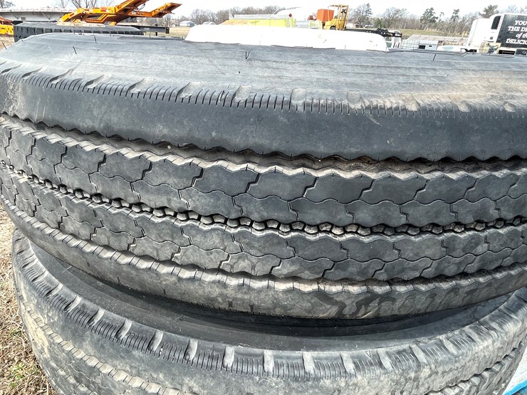 #10709-•-(2)-firestone-12r22.5-truck-tires-on-rims-image-8