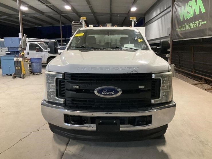 2017-ford-f350-image-3