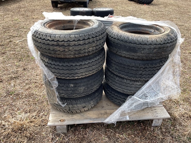 #10702-•-(8)-14.5"-trailer-house-tires-on-rims-image-1