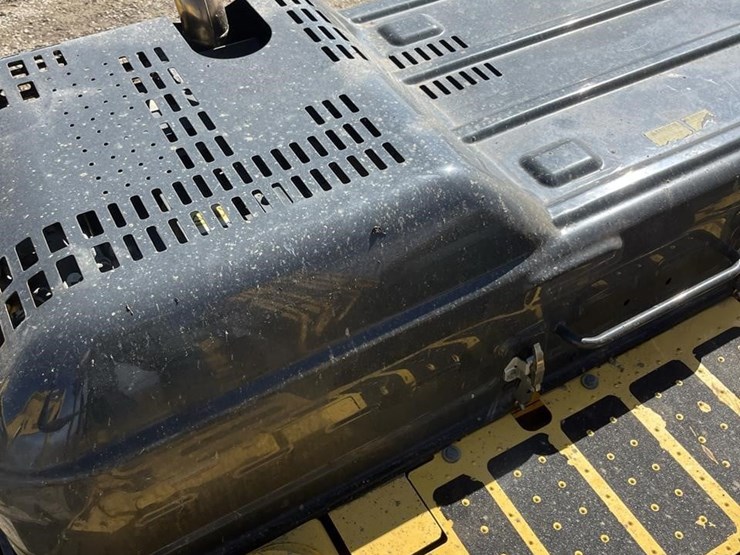 2018-komatsu-pc210-lc-11-image-23