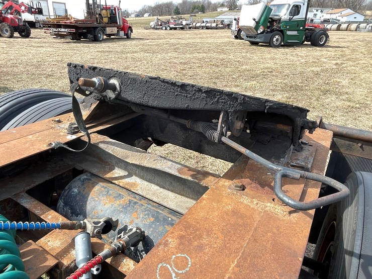 1982-fruehauf-semi-image-12