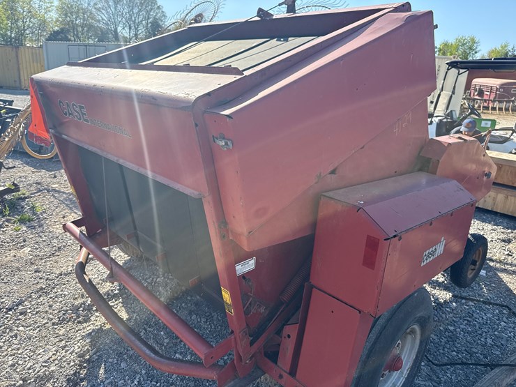 case-ih-3450-image-3