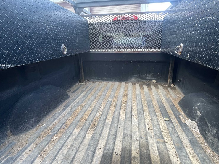 2015-chevrolet-2500-image-29