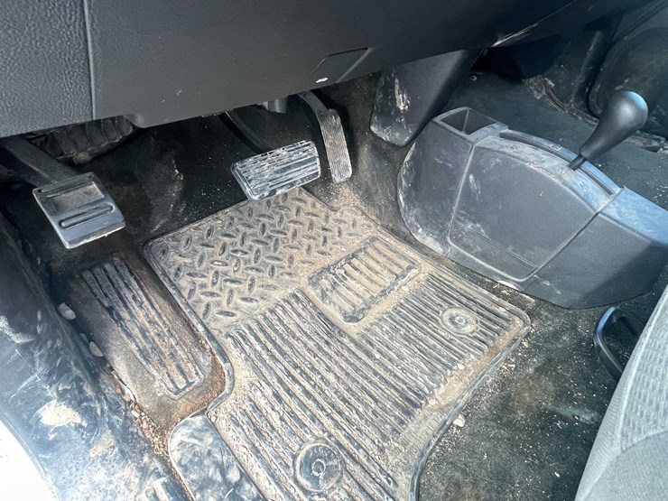 2017-chevrolet-1500-image-41