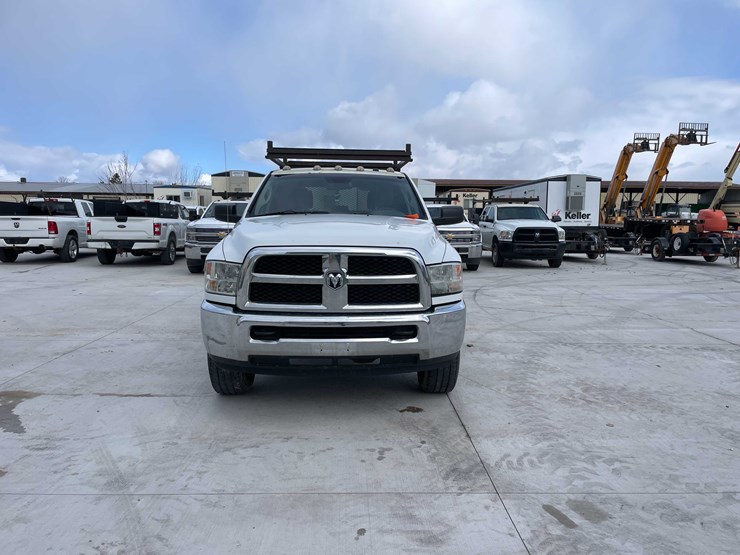 2015-dodge-2500-image-2