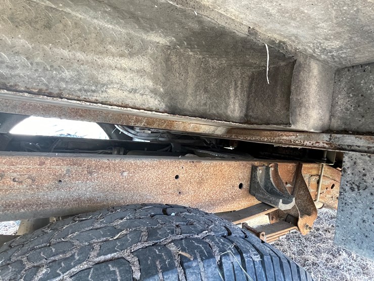 1999-chevrolet-3500-image-42