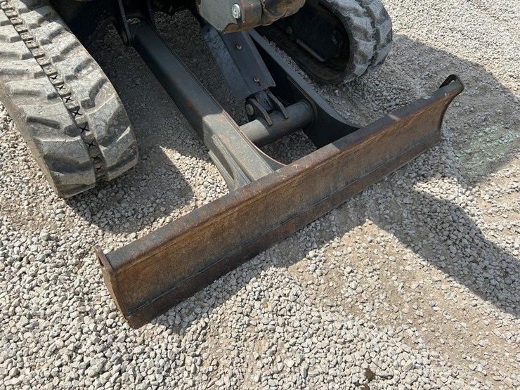 2021-bobcat-e35-image-11