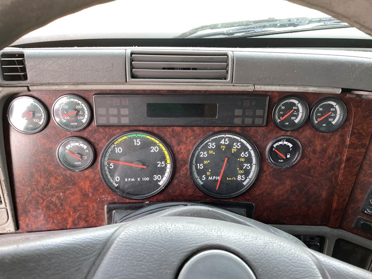 2002-caterpillar-c15-image-78