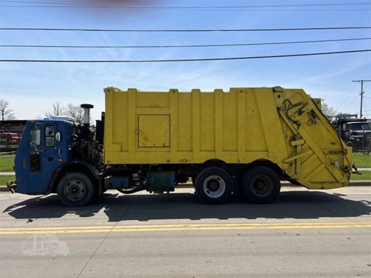 2009-mack-leu613-image-3