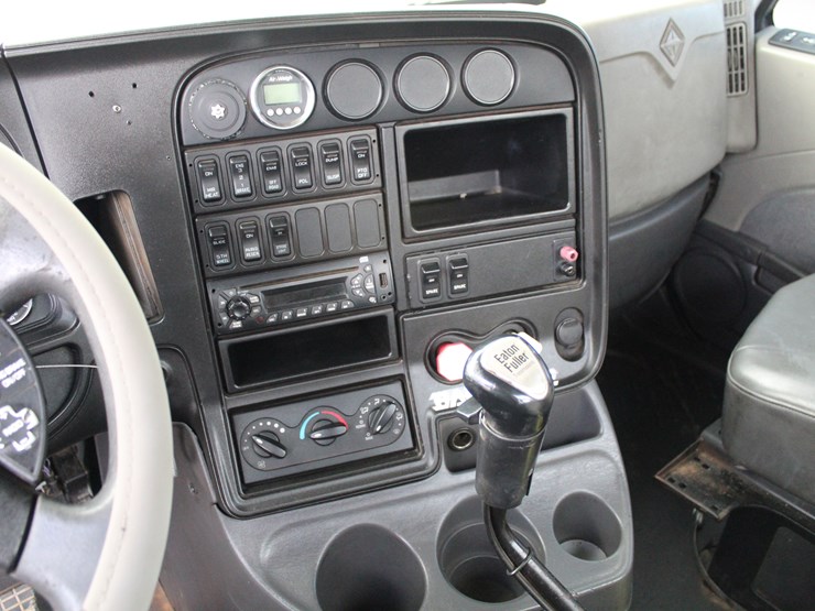 2012-international-prostar-image-8