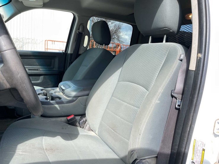 2015-dodge-2500-image-65