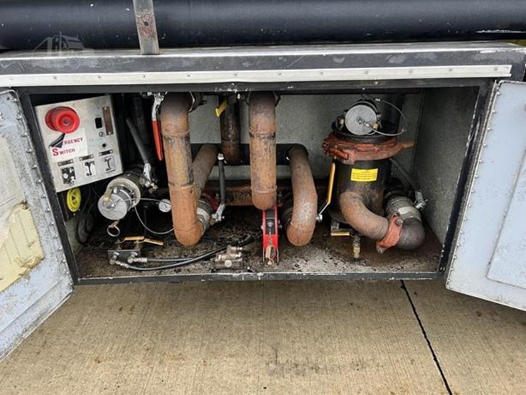 1999-peterbilt-378-image-15