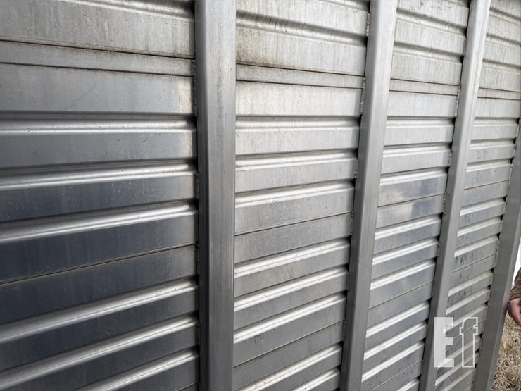 2001-featherlite-16-ft-image-36