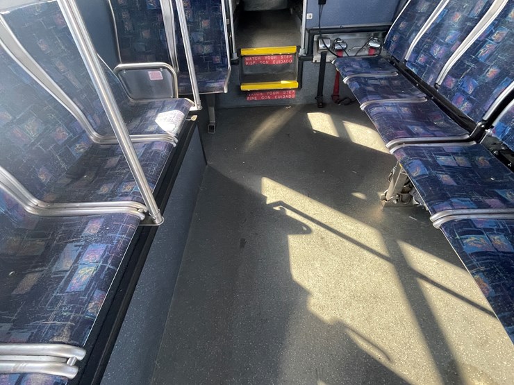 #166-•-2007-gillig-passenger-bus-(has-wi-title)-image-50