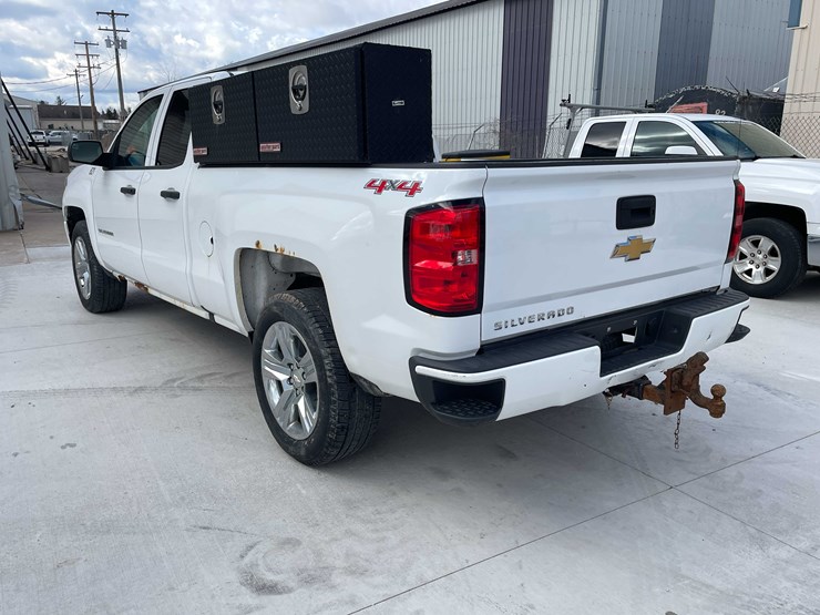 2017-chevrolet-1500-image-7