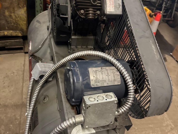 pureflow-co-horizontal-air-compressor-image-3