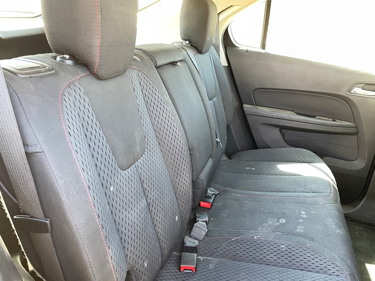 2013-chevrolet-equinox-image-40